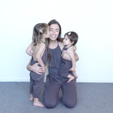 Lade das Bild in den Galerie-Viewer, Slouch Jumpsuit Mama &amp; ich - Blowout Sale
